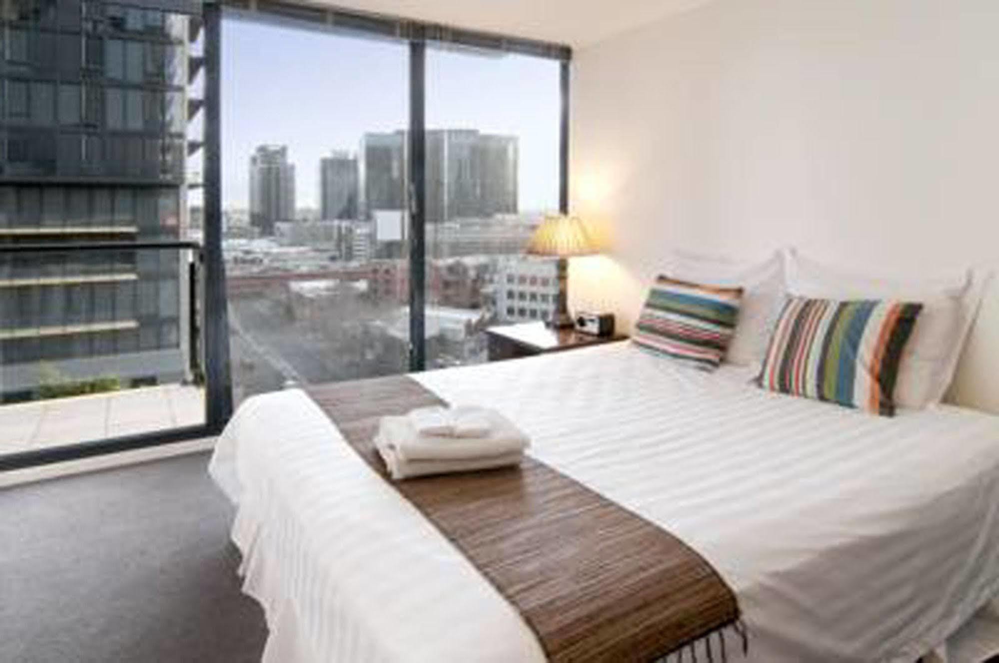 Inner Melbourne Serviced Apartments Exterior photo